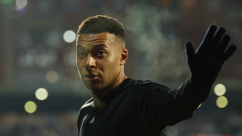 Kylian Mbapp&eacute; on the brink of matching Cristiano Ronaldo&rsquo;s record - Ảnh 2