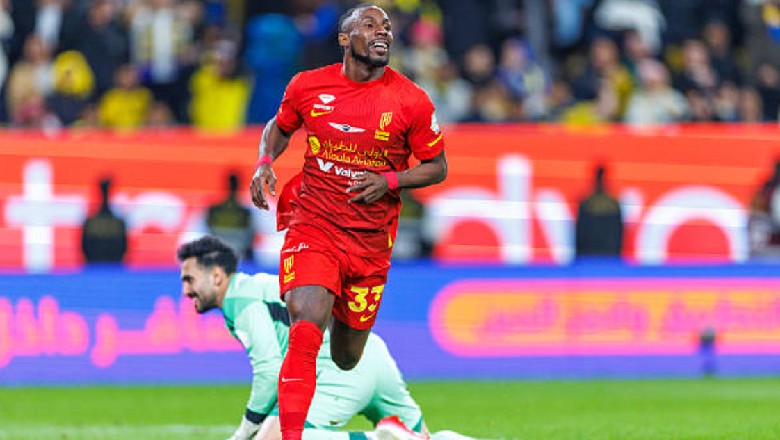 CR7 powerless! Al Nassr lose again despite Cristiano Ronaldo penalty goal - Ảnh 1