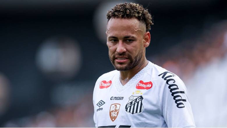 What is a nutmeg in football? Players that are famous for their nutmeg skills - Ảnh 1